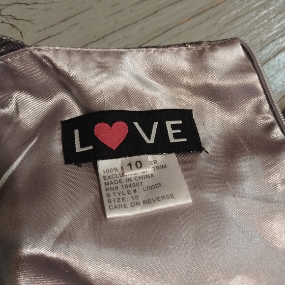 LOVE Girls Sleeveless Grey Metallic Shimmery Formal Dress With Toole Size 10 - Picture 7 of 12
